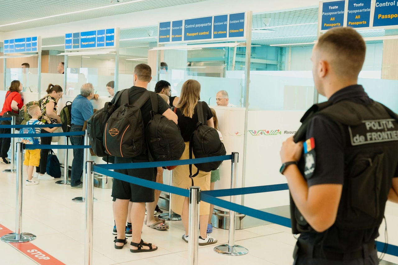 Amendă de 95.000 de lei și 20.000 de euro confiscați: Pedeapsă aplicată într-un caz de pe aeroportul Chișinău