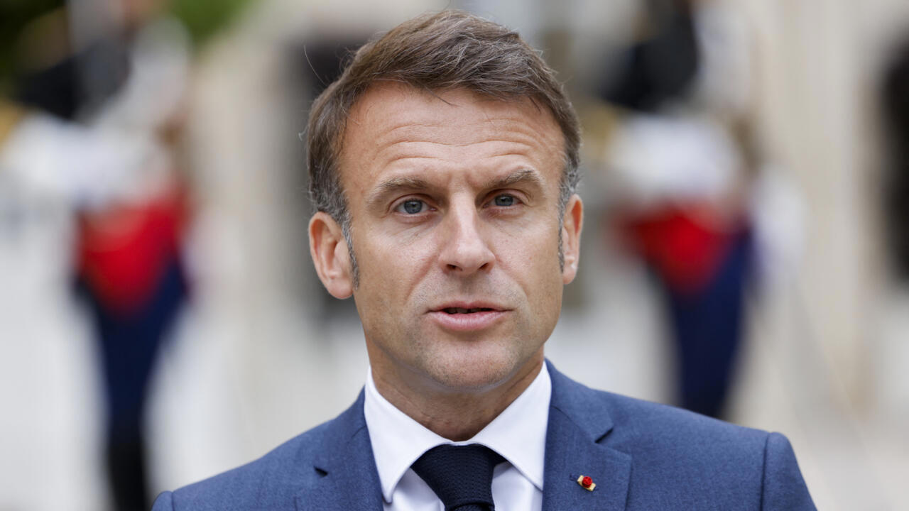 Discuțiile propuse de Putin sunt „un prim pas, dar nu suficient”, afirmă Macron