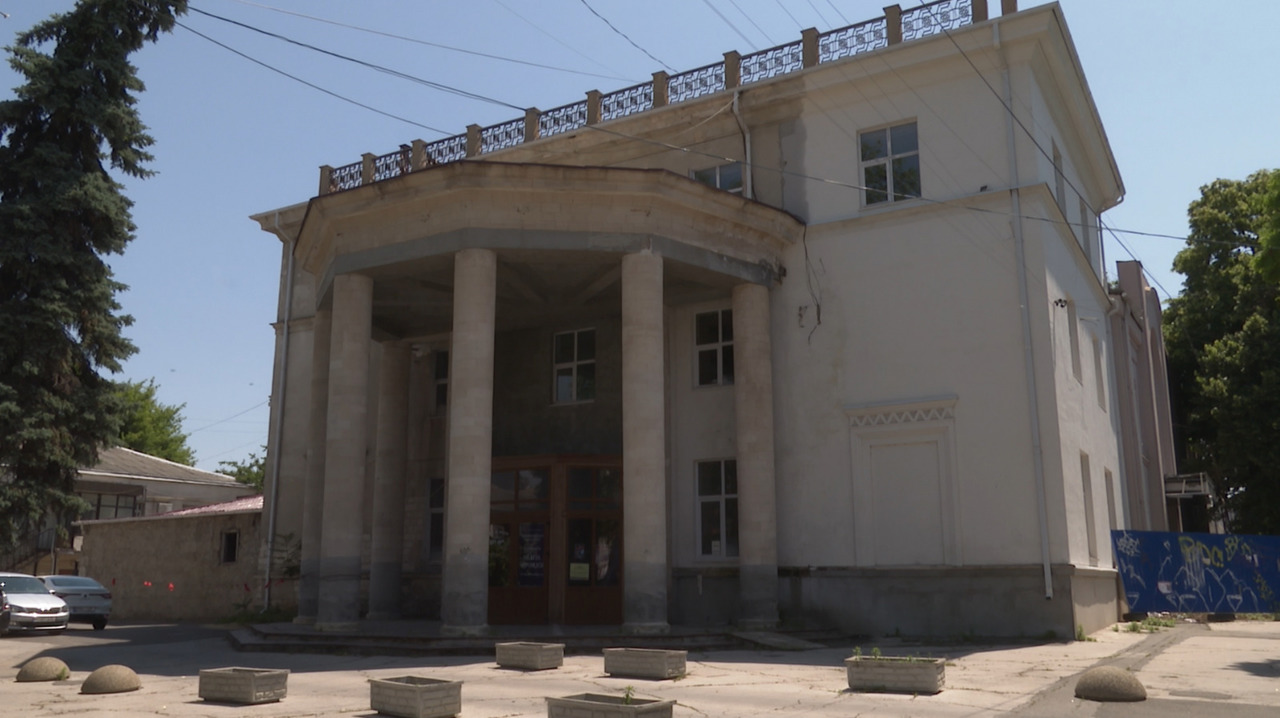 Filarmonica „Serghei Lunchevici” la cinci ani de la incendiu: va renaște din cenușă?