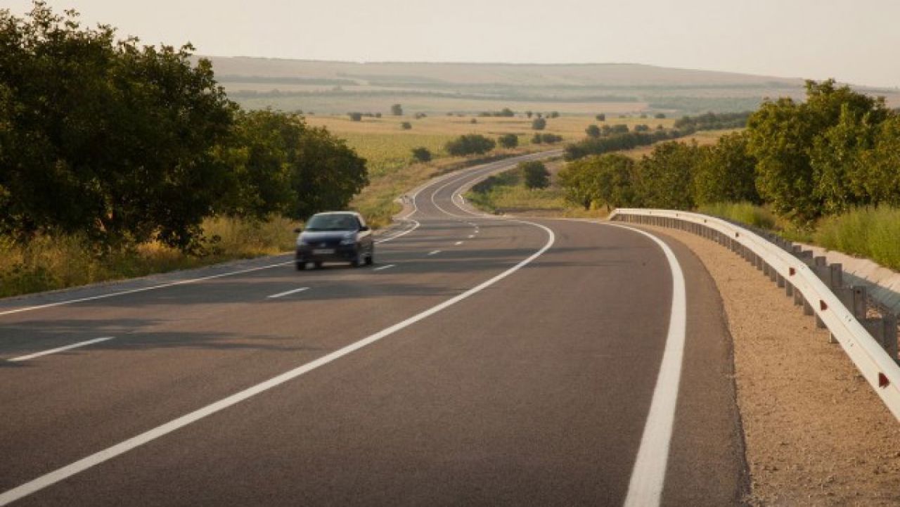 The EIB will grant our country a loan of 100 million euros for the repair of roads. The financing contract, ratified by Parliament