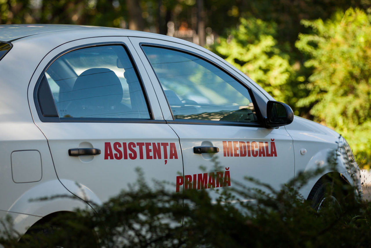 200 de mașini pentru asistența medicală primară vor procurate cu sprijinul României