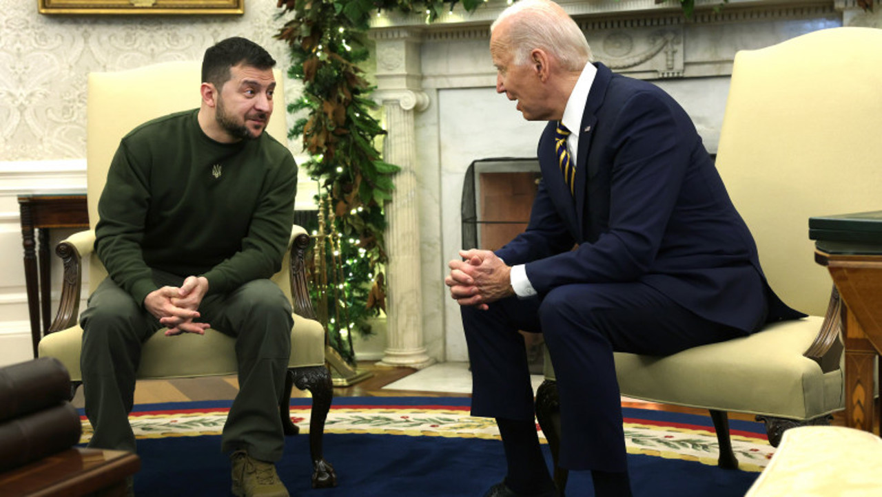 Volodimir Zelenki a avut o întâlnire cu Joe Biden, la Washington: „Putin încearcă să folosească iarna ca armă”  