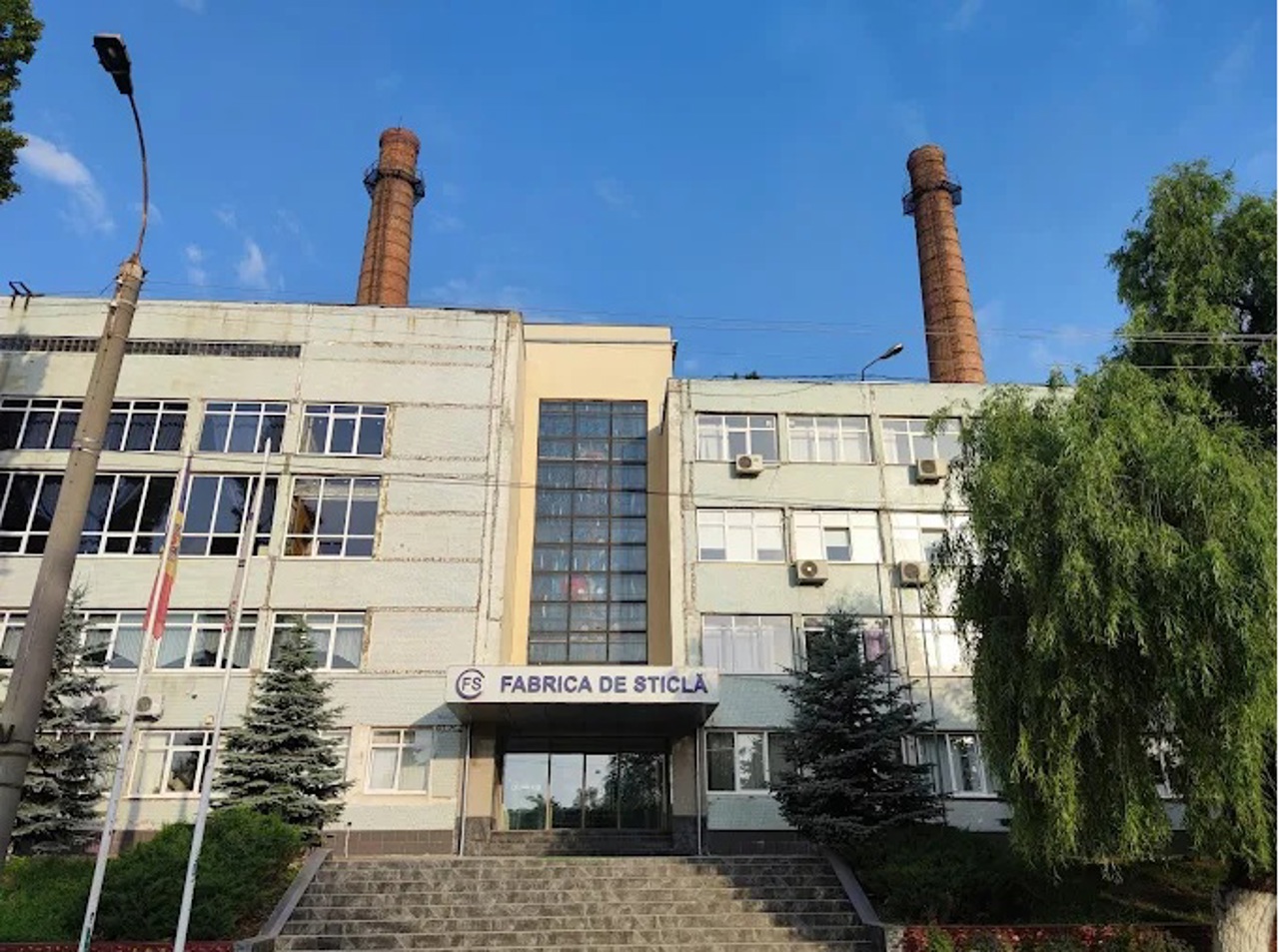 Privatizare prin concurs investițional: Statul încearcă să atragă investiții în modernizarea Fabricii de sticlă din Chișinău