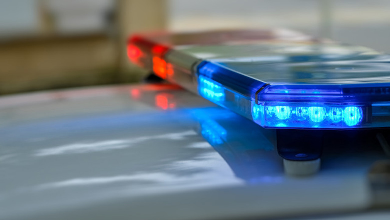 O mașină a poliției a lovit o sanie cu doi copii, la Bravicea. O fetiță de șapte ani a avut nevoie de ajutor medical