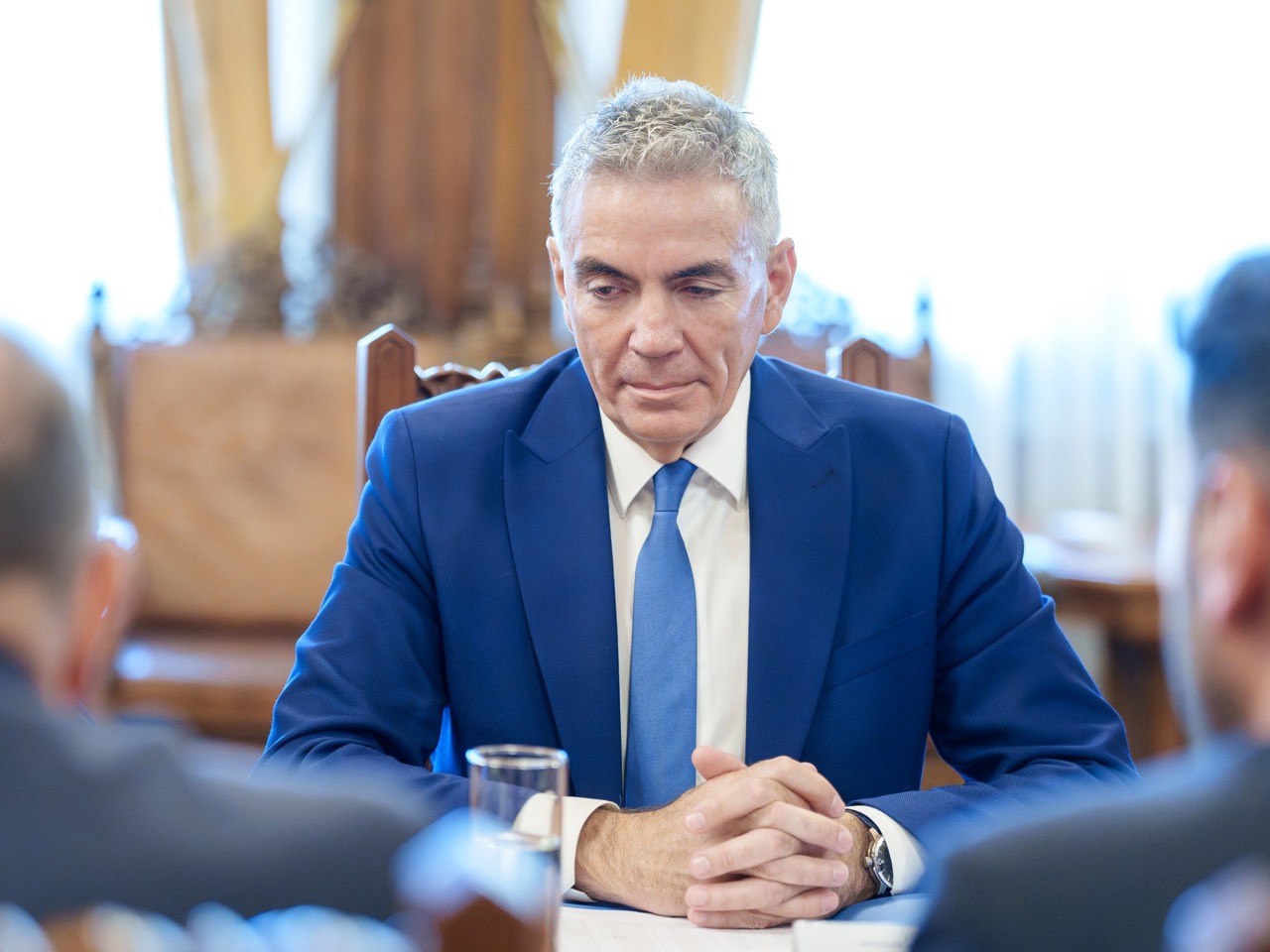 „Există șpăgi de supraviețuire și există șpăgi de îmbogățire”: lecția lui Dragoș Anastasiu pentru clasa politică din R. Moldova 