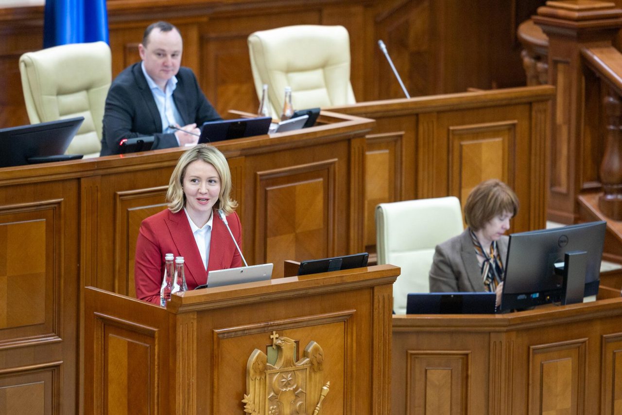 Comisie specială de control parlamentar pentru politica de reintegrare, creată la Parlament