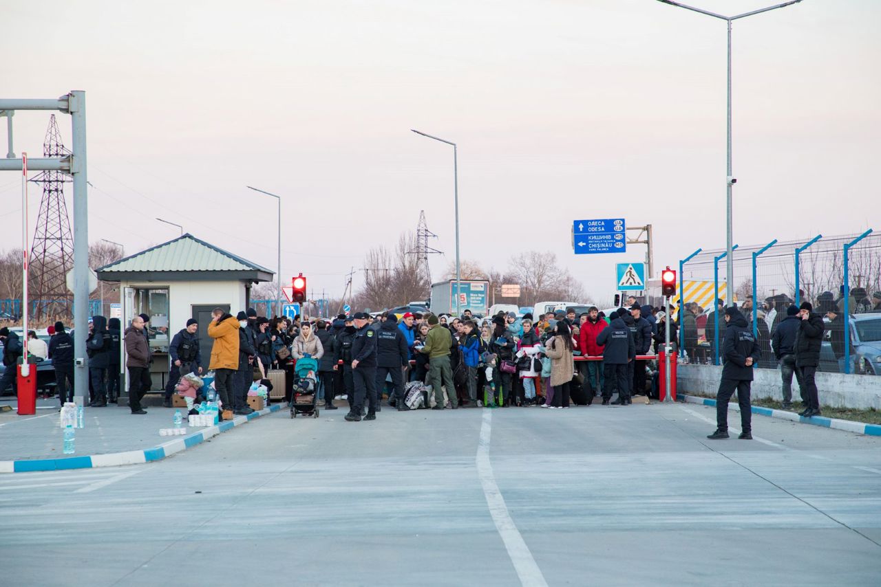 MAI: Over 100 Ukrainians submit weekly asylum applications in the Republic of Moldova