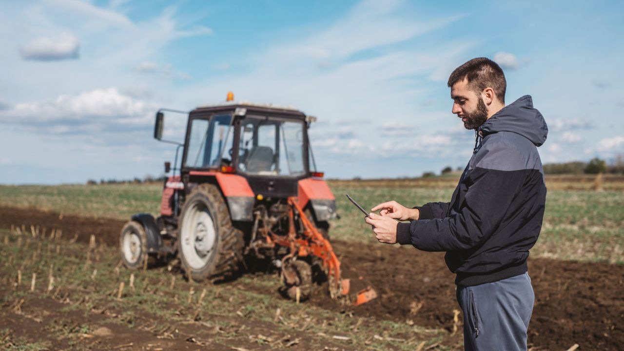 20 de fermieri din țară vor primi granturi pentru aplicarea practicilor agricole moderne