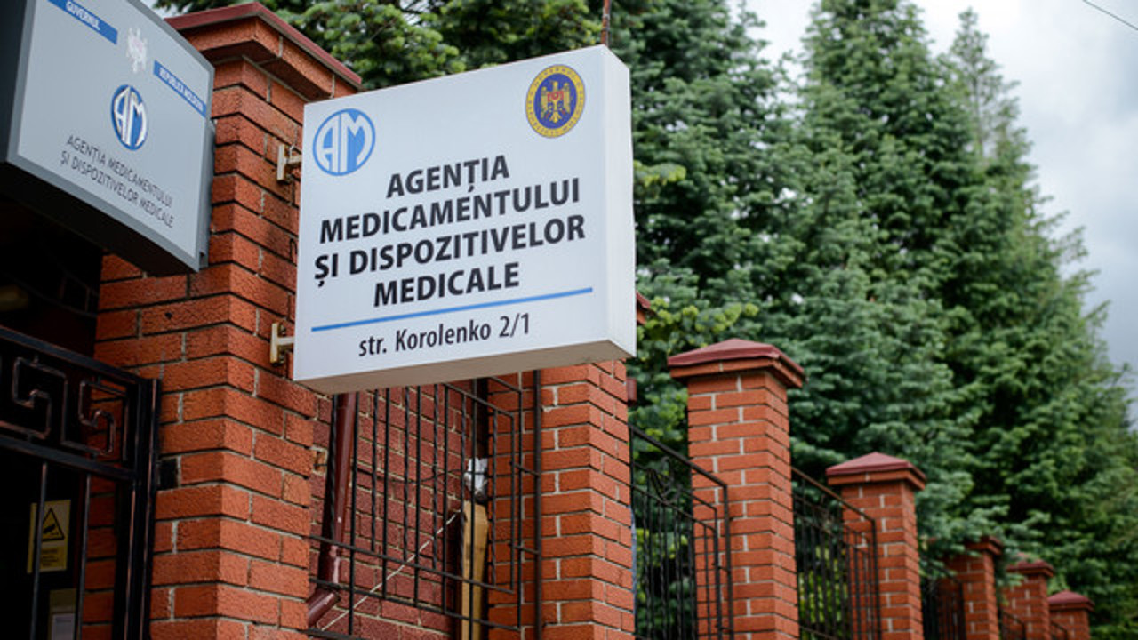 Directorul Agenției Medicamentului, Dragoș Guțu, a demisionat. Guvernul i-a aprobat cererea