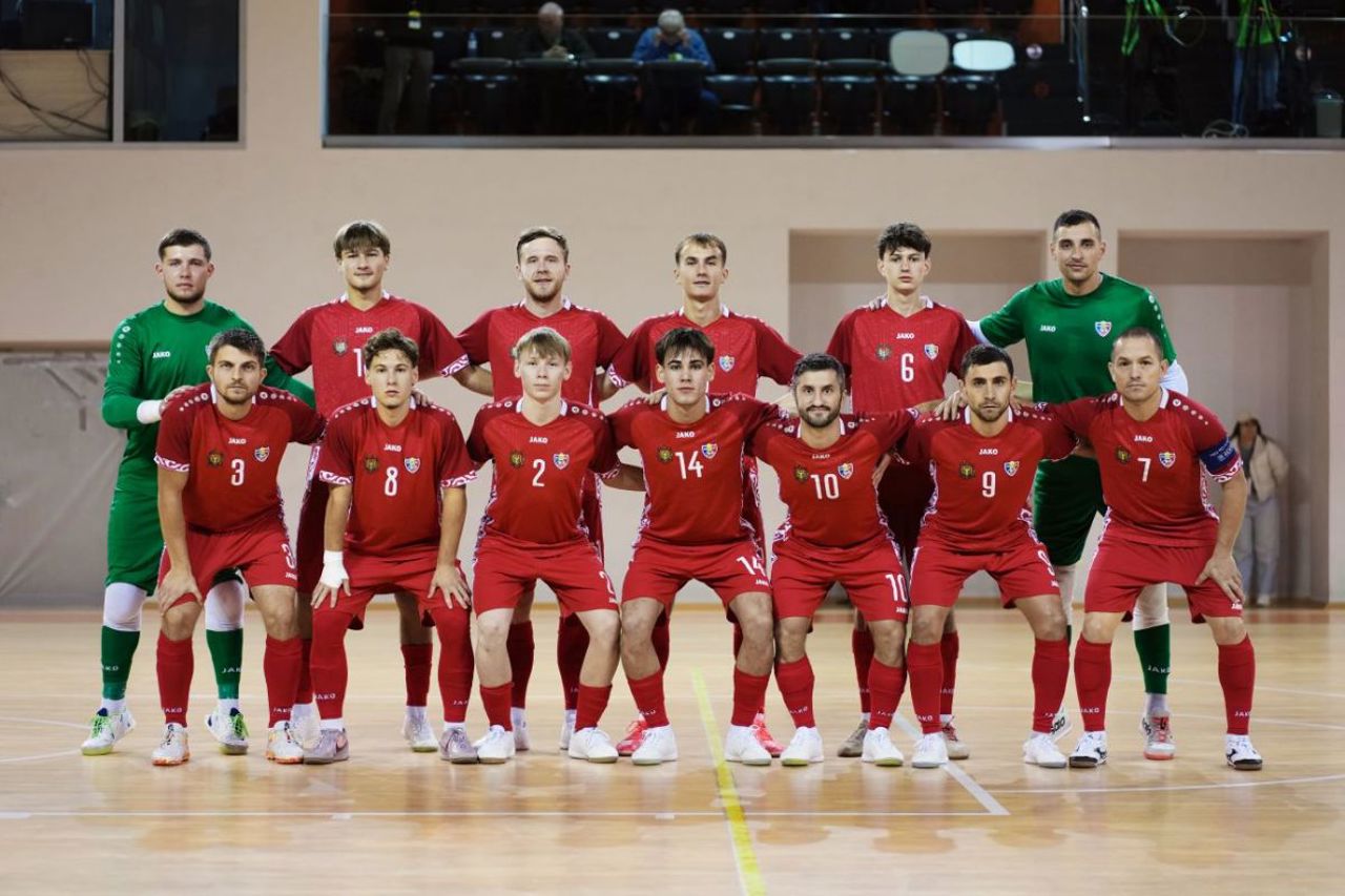 Game, set, match! Echipa națională de fotbal în sală a Republicii Moldova, învinsă de reprezentativa Franței la scor de tenis 
