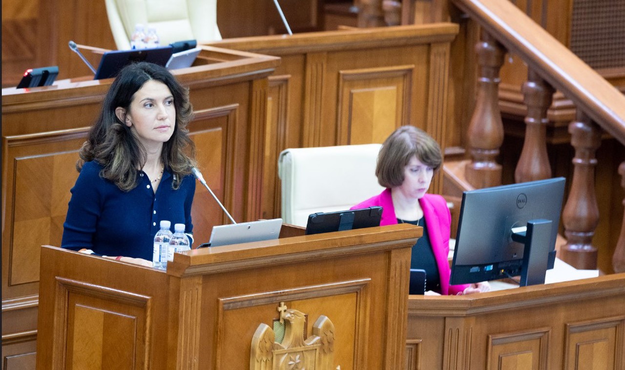 The Parliament appointed three members, proposed by development partners, to the Commission for the External Evaluation of Prosecutors