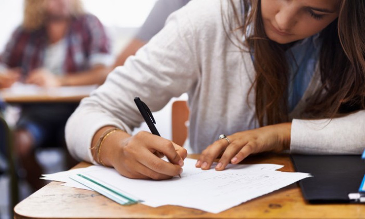 Candidații la sesiunea de bacalaureat 2026 pot începe exersarea pe teste făcute publice de ANCE