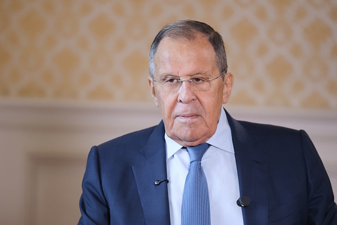 Serghei Lavrov: „Uniunea Europeană se implică în alegerile din R. Moldova, dar nu atât de obraznic ca în România” 