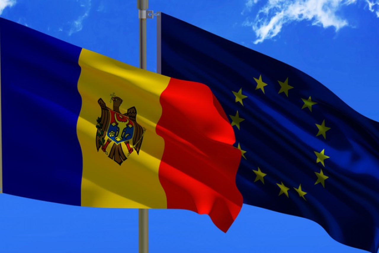 Negocierile de aderare a Republicii Moldova la Uniunea Europeană ar trebui să înceapă înainte de luna aprilie 2024, opinii