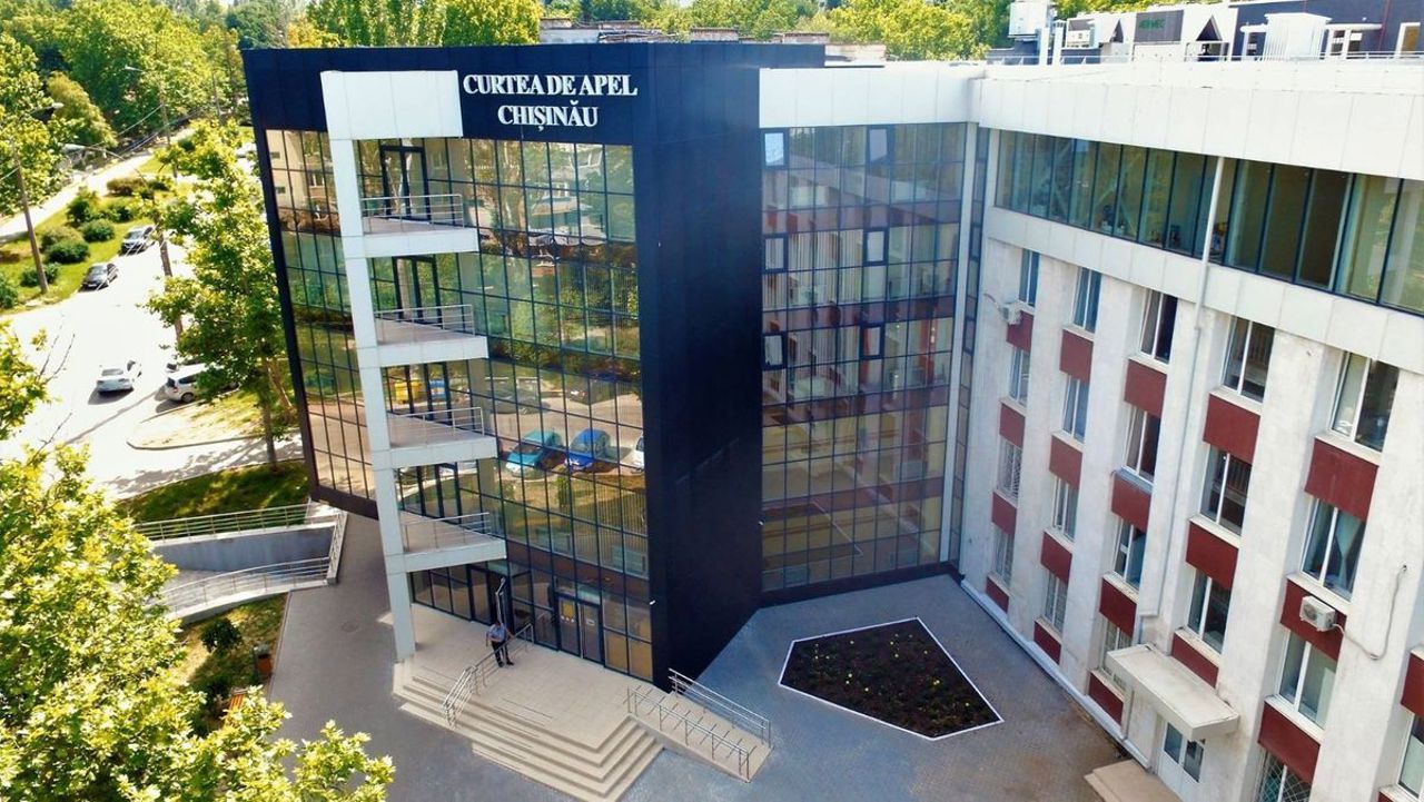 Alertă cu bombă la Curtea de Apel Chișinău. Toate serviciile specializate se află la fața locului