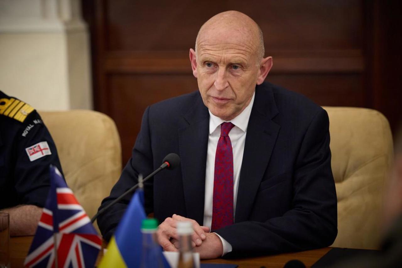 Demisie răsunătoare la Londra. Ministrul Apărării renunță la mandat