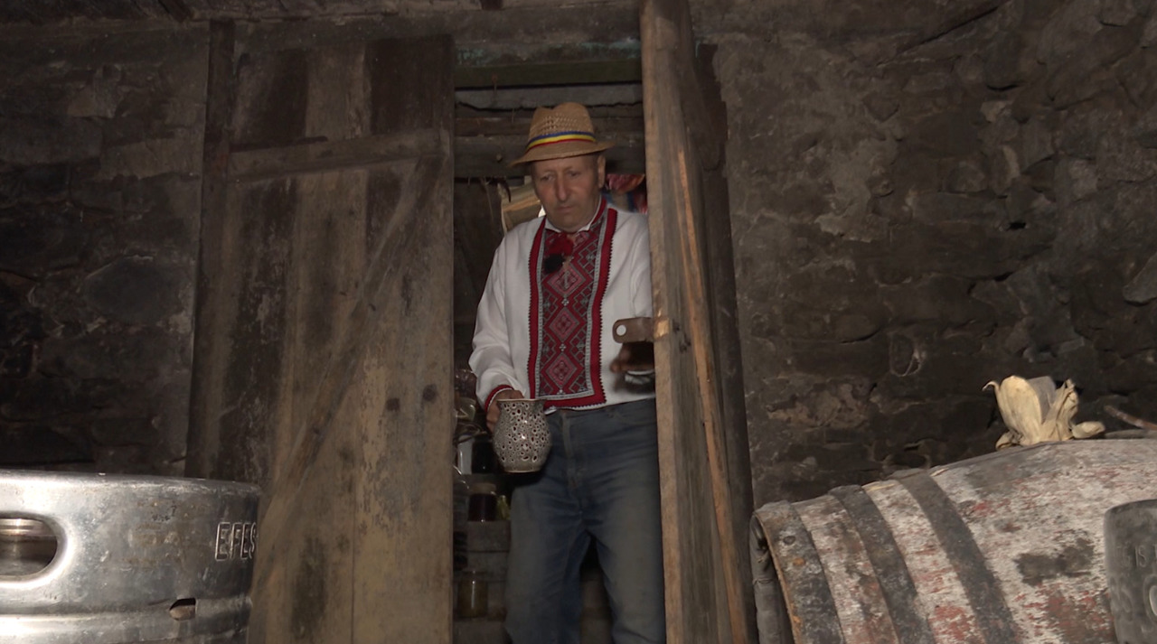 From father to son: Alexandru Tătaru from Calarasi continues family winemaking tradition