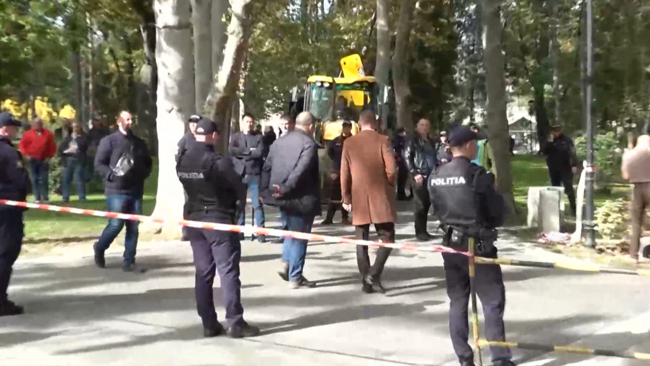 Scuarul Catedralei, scena unui conflict între Primărie și Termoelectrica. A fost găsită conducta avariată