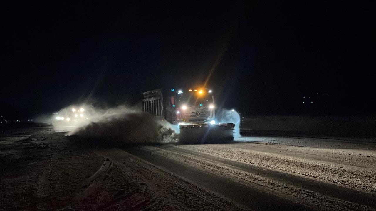 Fără restricții pe drumurile naționale: Autoritățile avertizează că se circulă în condiții de iarnă