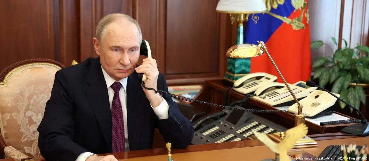 Russia to block calls from US, EU as digital control rises