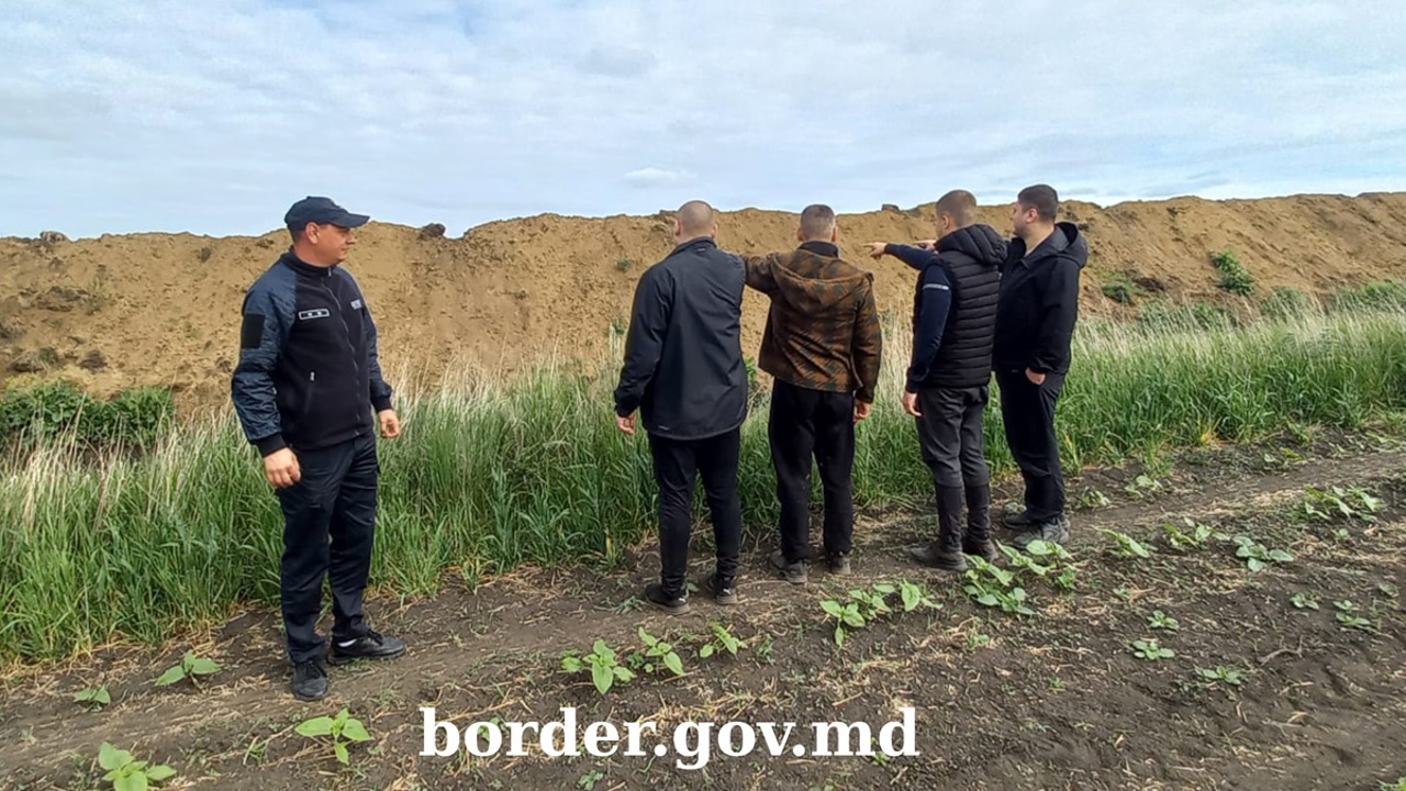 Four Ukrainians tried to illegally cross the Moldovan-Ukrainian border