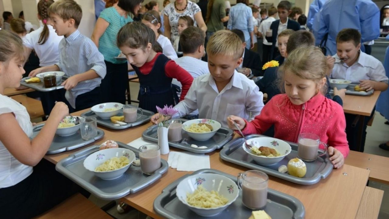 В этом году более 48 тысяч столичных школьников получат бесплатное питание