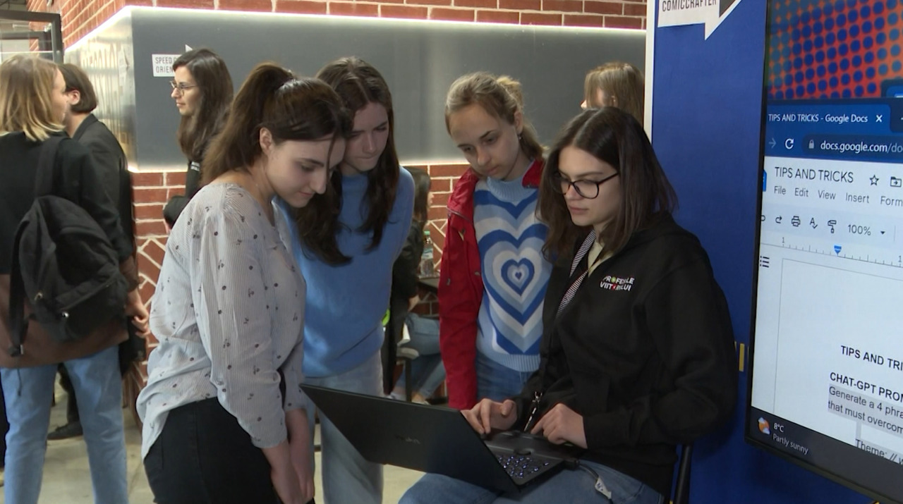 Ziua Națională a Tineretului: aproape 23% din populația R. Moldova sunt tineri cu vârste de 15 - 34 de ani 