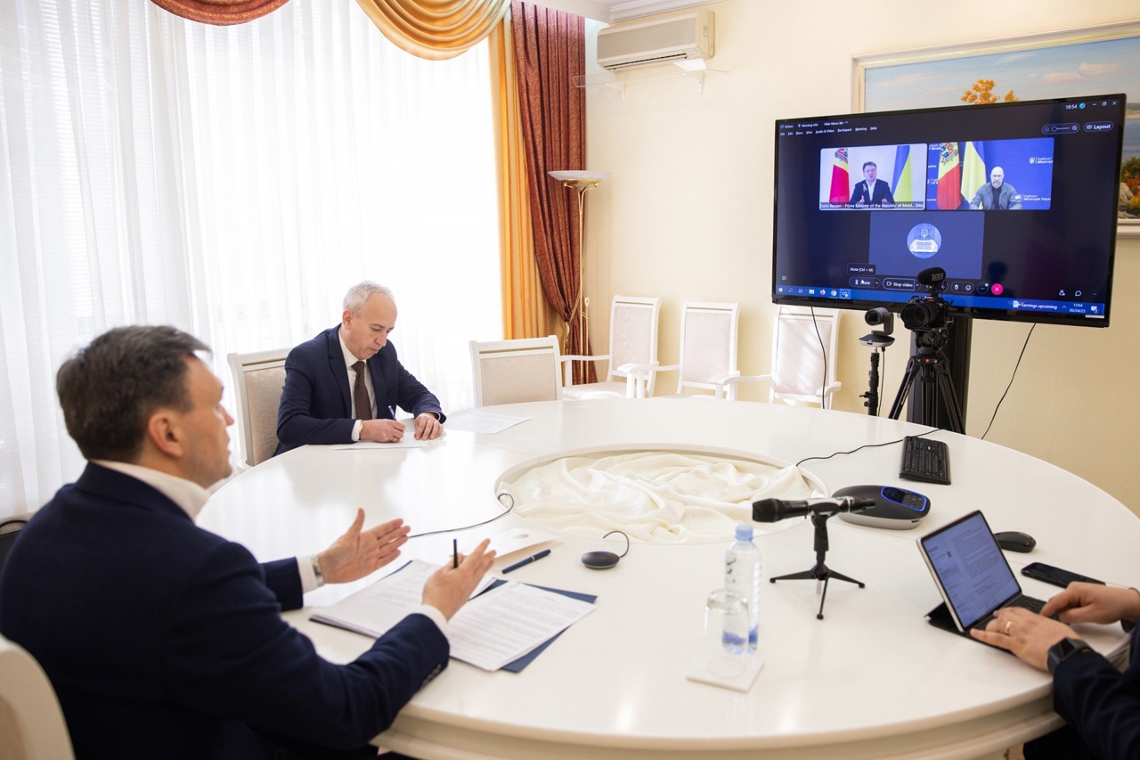 Дорин Речан поговорил со своим украинским коллегой Денисом Шмыгалем: «Война показала, что важно оставаться солидарными, сплоченными и сильными»