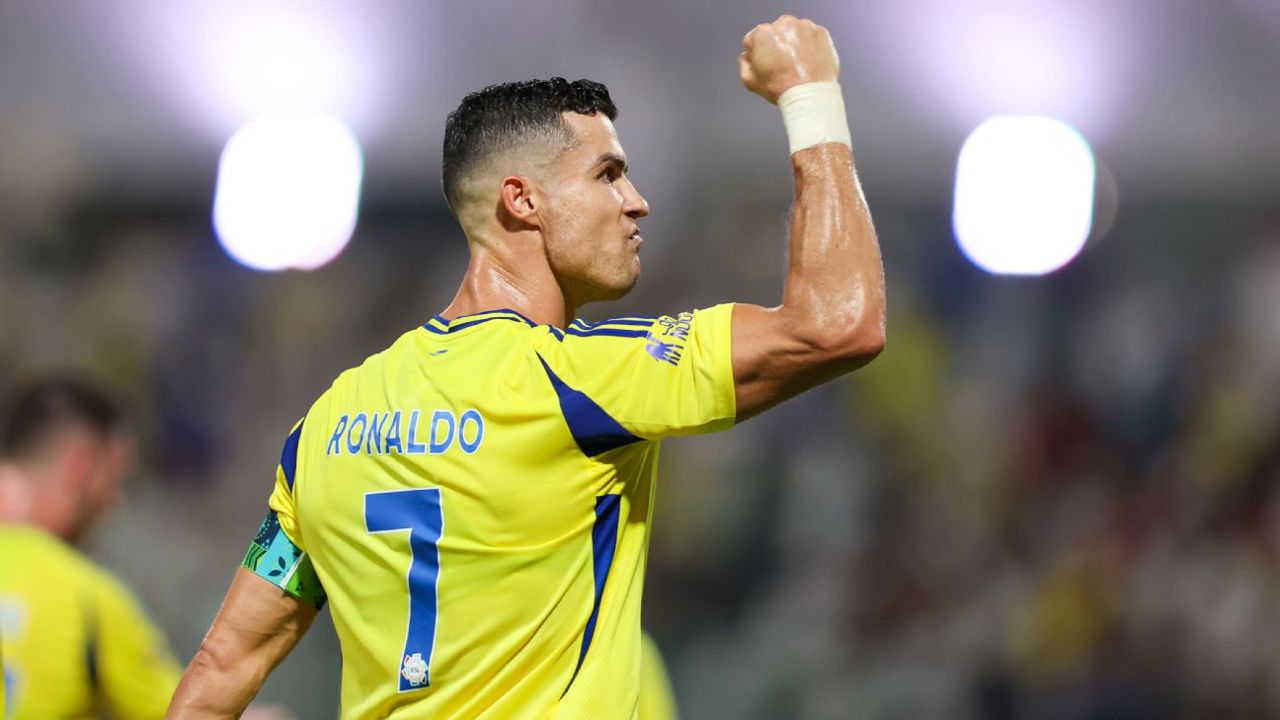 Cristiano Ronaldo, cel mai bine plătit sportiv din lume