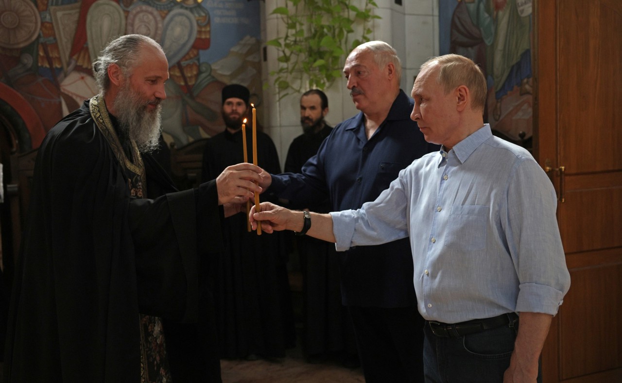Кремль. Путин и Лукашенко приняли участие в молебне