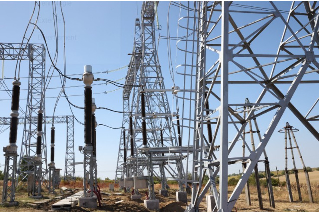Criza de pe Dunăre lovește piața energiei: Autoritățile recomandă cetățenilor R. Moldova reducerea consumului de energie seara