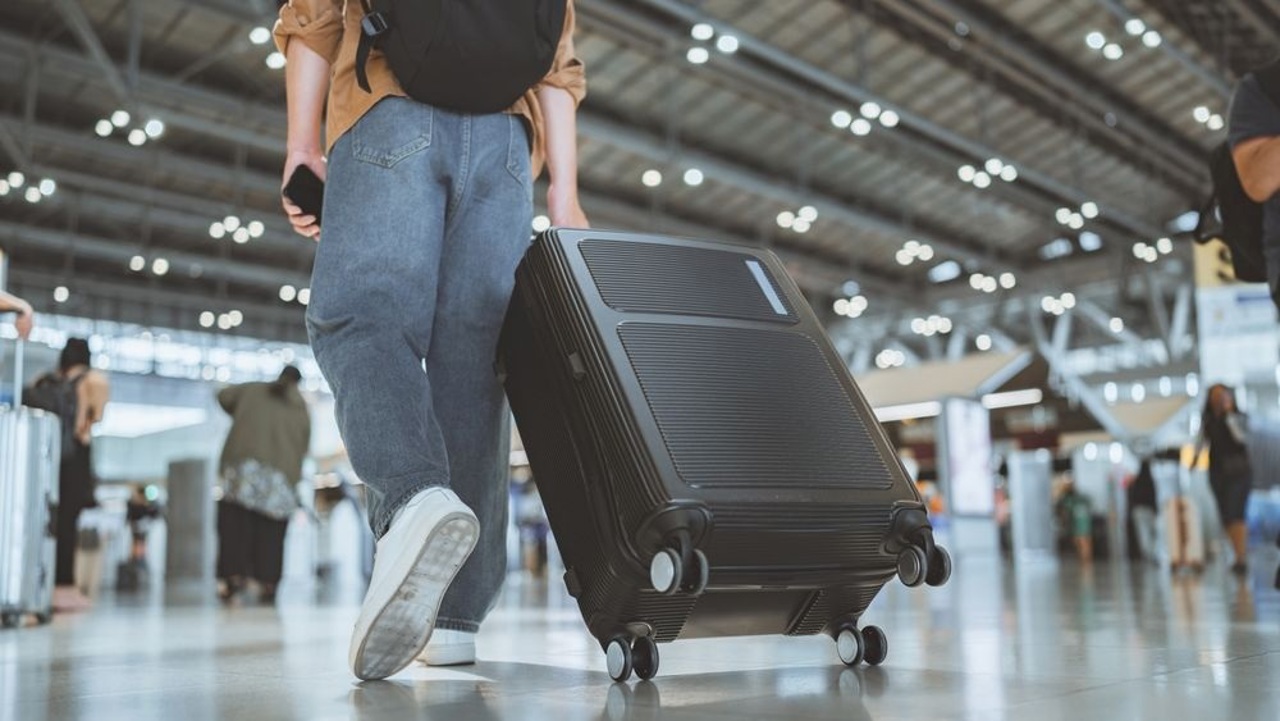 Restricții și proceduri complicate pentru obținerea permisului de ședere în SUA. Avocat: „Consecințe grave după expirarea vizei”