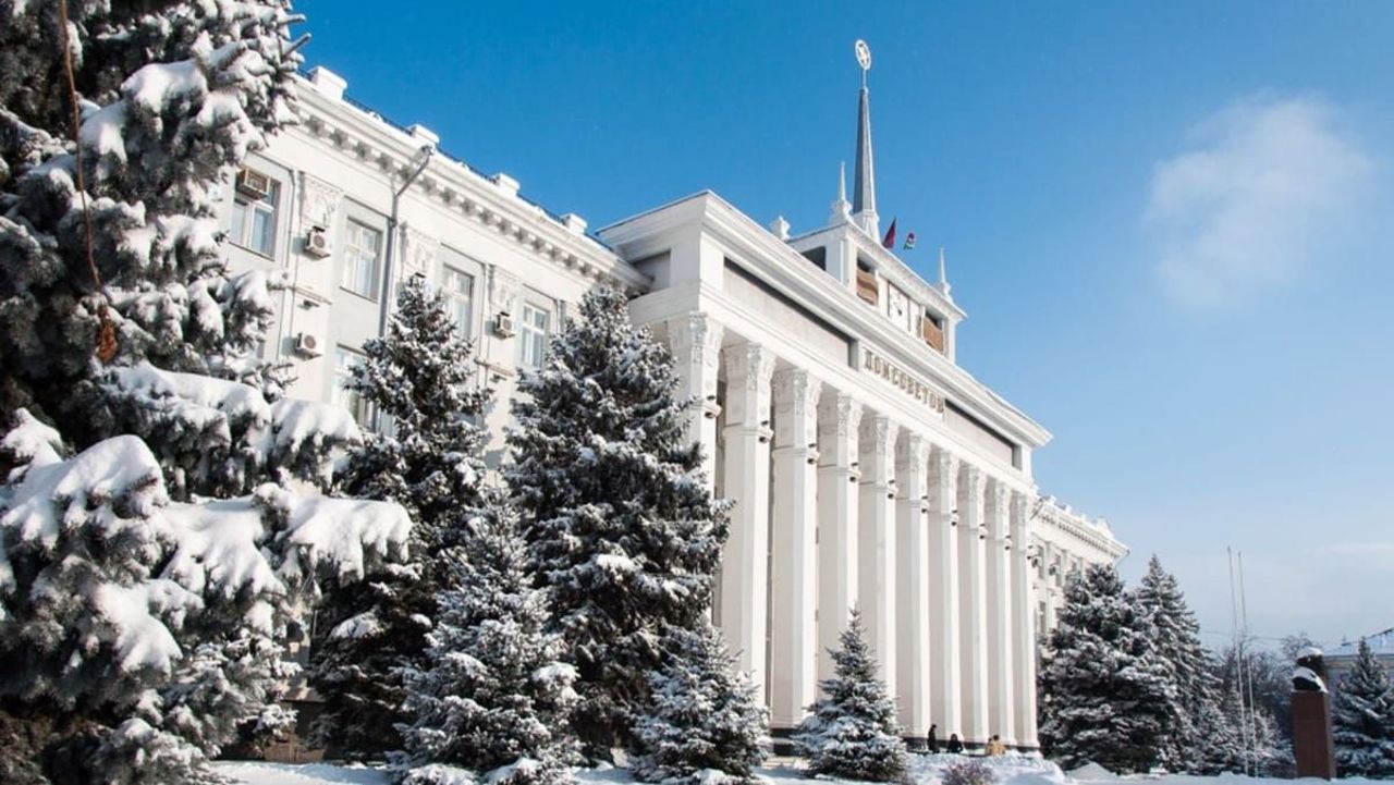 „Totul este scump, comerțul merge slab”: radiografia unei economii dependente de gaz