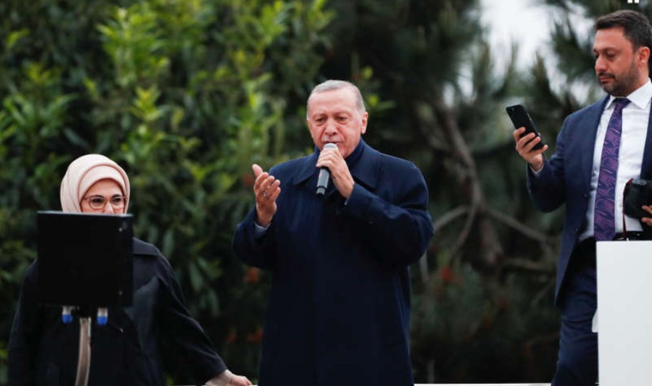 Erdogan claims victory in Turkish election