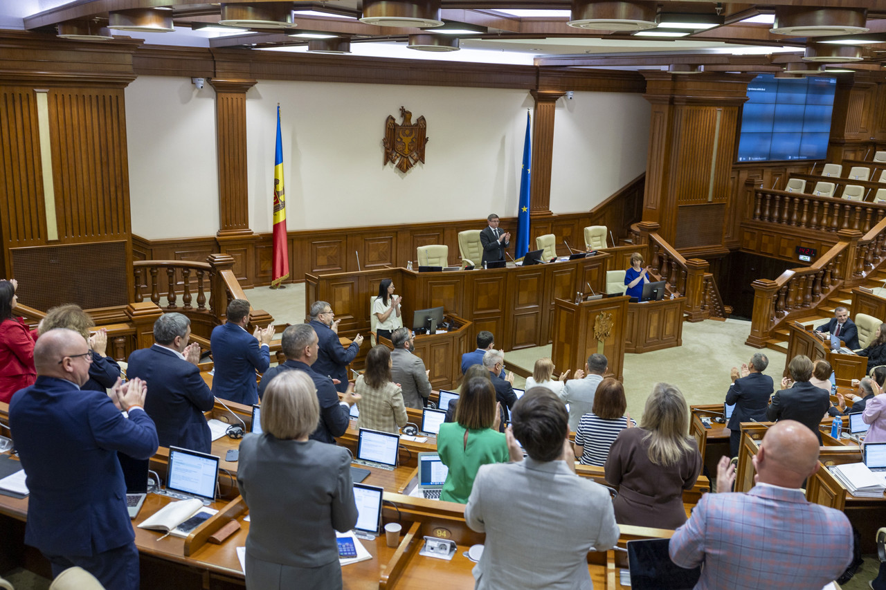 De Ziua Independenței Ucrainei, Igor Grosu a chemat deputații să aplaude curajul ucrainenilor