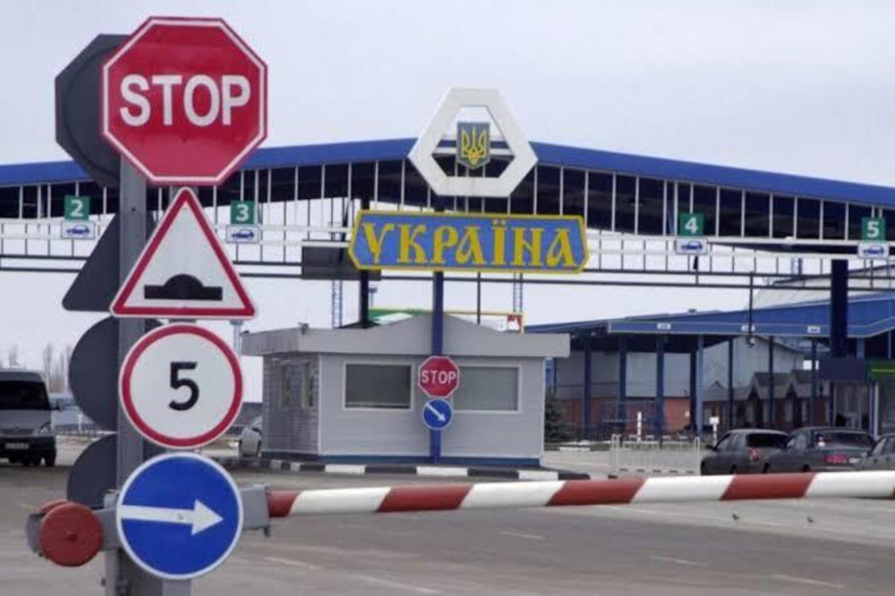 Moldovan-Ukrainian border disrupted after Russian attacks on Odesa: Ukraine closes road section