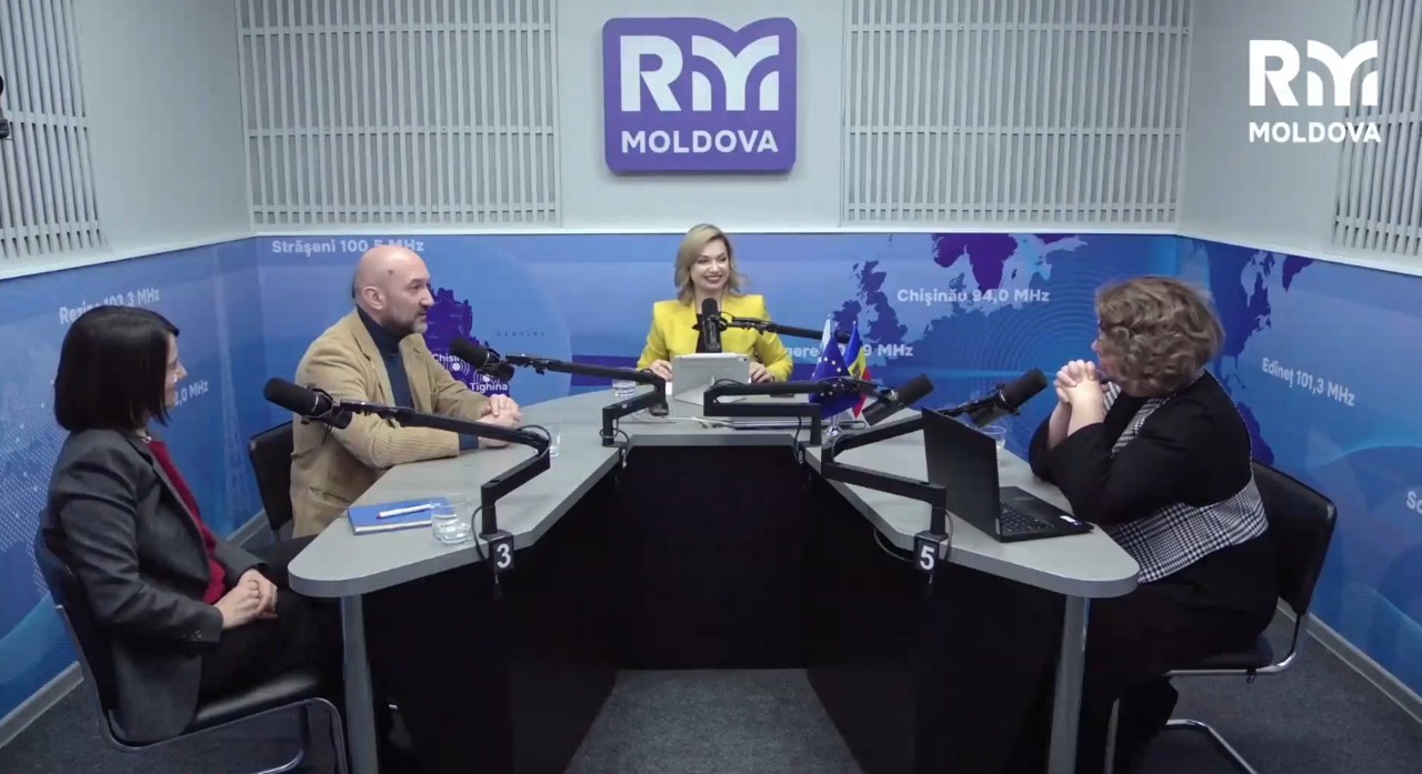 Free or self-censored press: Key sign of freedom—no jailed or exiled journalists