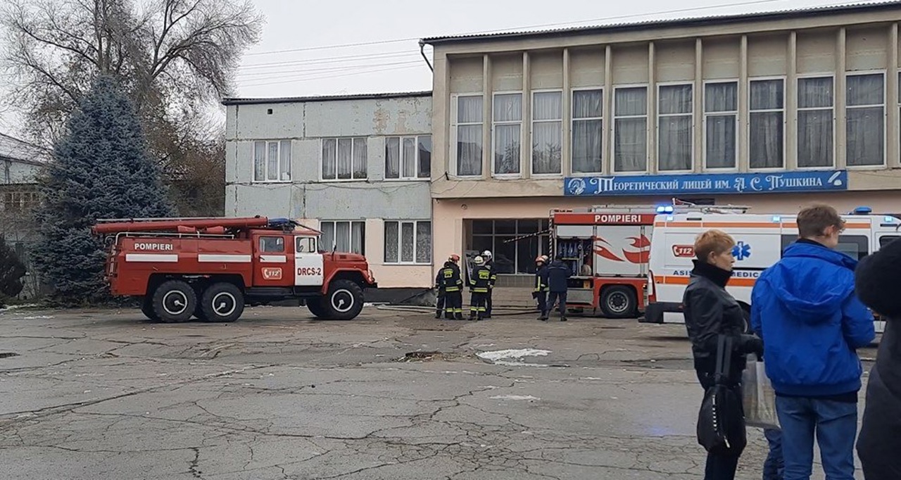 Incendiu la un liceu din Bălți. Elevii și profesorii au fost evacuați 