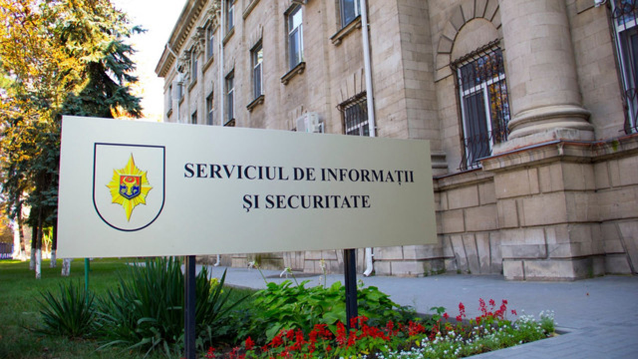 SIS investighează o posibilă breșă de securitate în cazul celor doi ofițeri reținuți în Rusia