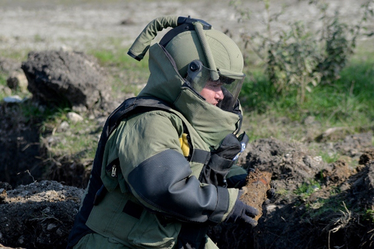 В окрестностях Штефан Водэ обнаружен арсенал боеприпасов времен Второй мировой войны