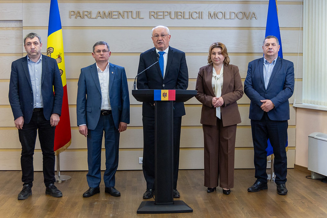 Consultări încheiate: Alexandru Munteanu spune că va continua dialogul cu toate fracțiunile parlamentare și după învestirea Guvernului