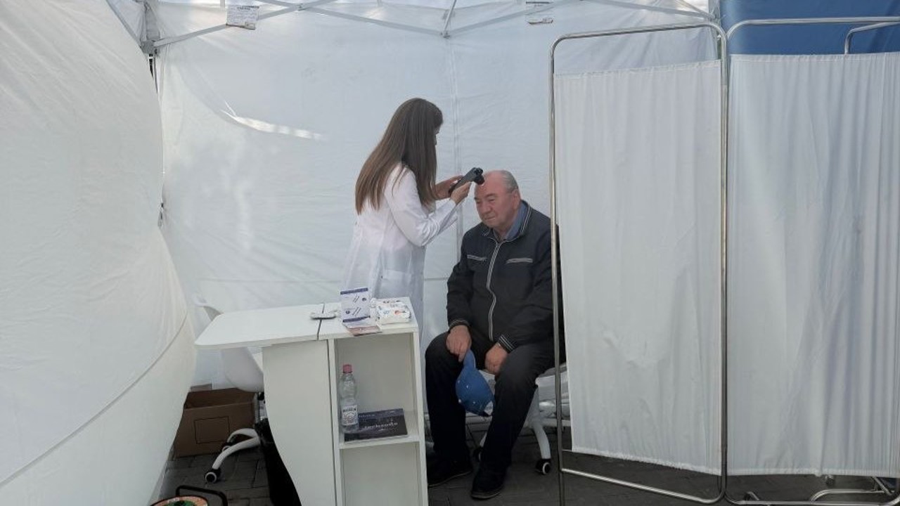 Cum să ne protejăm alunițele vara: Recomandările medicului dermatolog