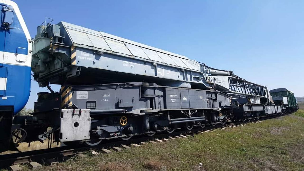 PHOTO CFM employees work to remove the consequences of the railway accident in Gagauzia