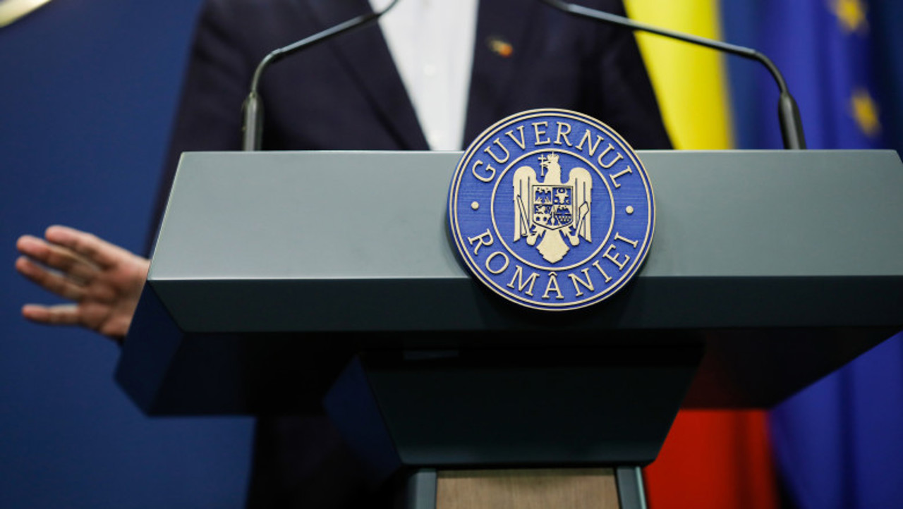 Nicușor Dan va discuta luni cu partidele parlamentare privind desemnarea unui premier 