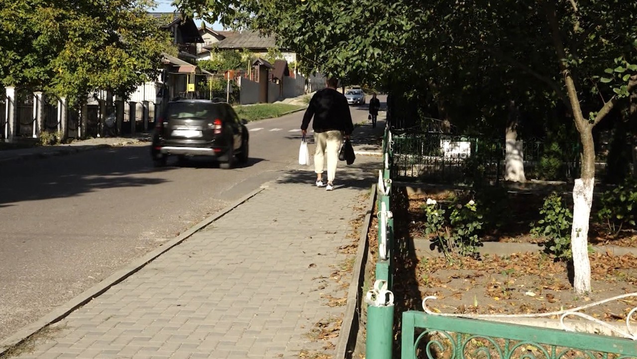 Moldovan mayors push to scrap costly district councils 