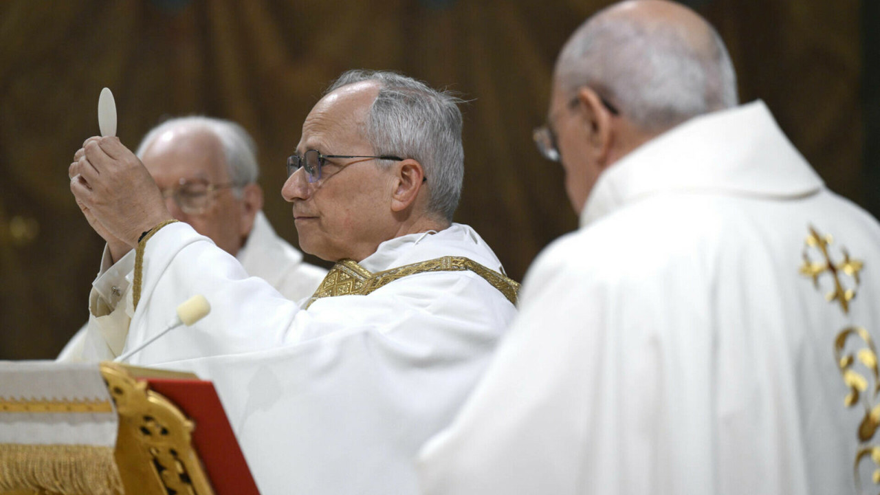 Papa Leon al XIV-lea îndeamnă cardinalii să continue „moștenirea prețioasă” a predecesorului său