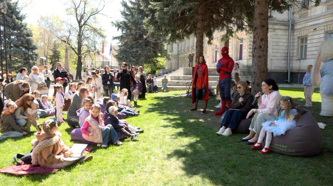 O aventură inspirată din copilărie: „Mama-Păianjen”, noua carte pentru cei mici