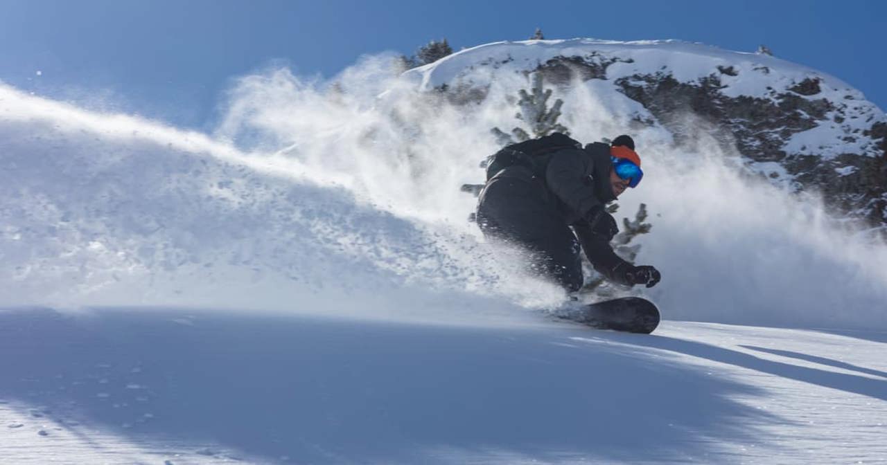 Moarte pe pârtie în Italia: Un tânăr moldovean și-a pierdut viața la snowboard