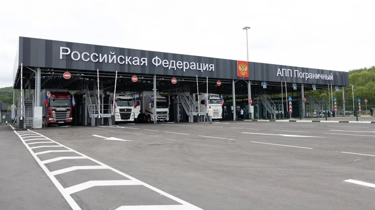 Criza carburanților se adâncește în Rusia: Alimentarea în China devine o alternativă pentru șoferii din Transbaikal