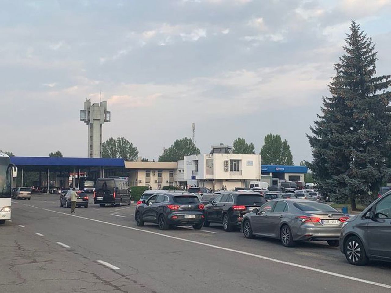 Trafic intens la vămile Leușeni și Sculeni. Recomandări pentru călători